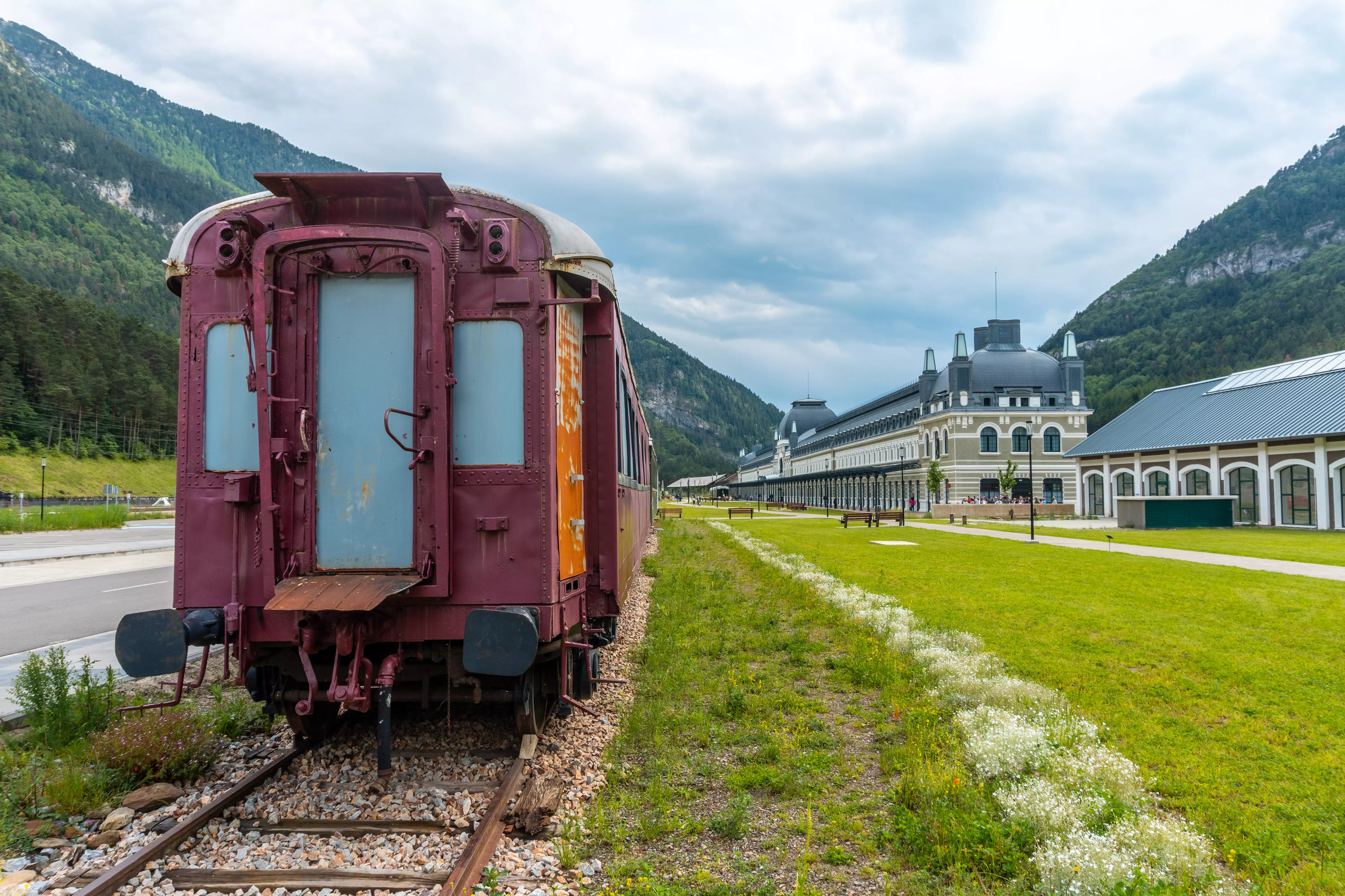 Turismo sobre Trilhos: Conheça os Expressos Turísticos