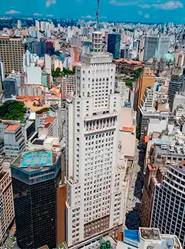 Veja apartamentos no(a) Central